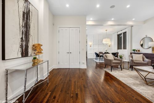 1754 Wilmot Ave, Chicago, IL 60647-5524