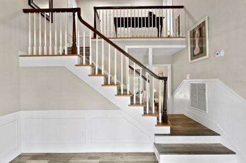 708 Grand Cir, Tampa FL  33617-7844 exterior