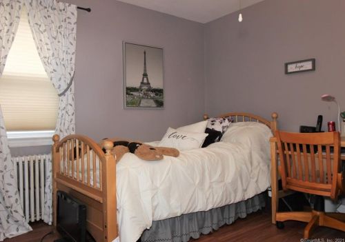 207 Smith St, Derby CT 06418-1244 exterior