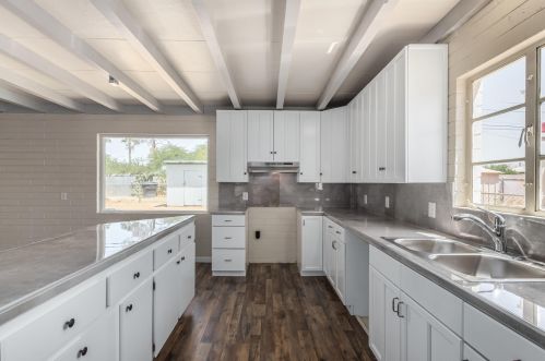 2305 19th St, Tucson AZ  85719-7016 exterior