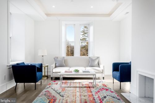 4 Chestnut Hill Ave, Philadelphia PA 19118-2715 exterior