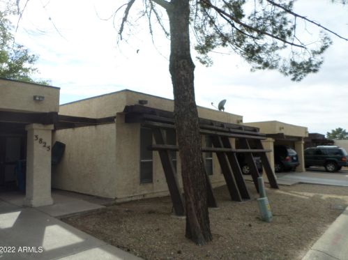 3825 Crittenden Ln, Phoenix, AZ 85019-4012