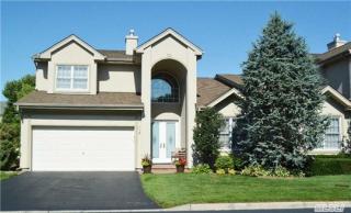 119 Madeira Blvd, Huntington Station, NY 11747-5248