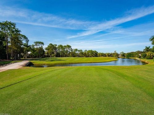 4724 Oak Leaf Dr, Naples FL 34119-8575 exterior