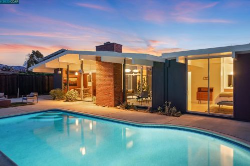 4095 Phoenix St, Concord, CA 94521-1045