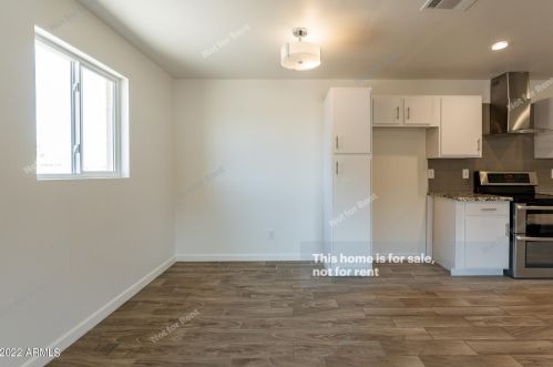 5731 31st Dr, Phoenix AZ  85041-4303 exterior