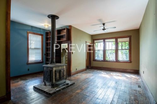 815 Hoyne Ave, Chicago IL  60622-4917 exterior