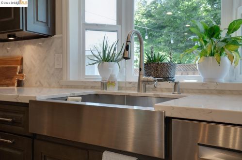 3978 Mulberry Dr, Concord CA 94519-1216 exterior