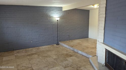 8266 20th St, Tucson AZ  85710-5924 exterior