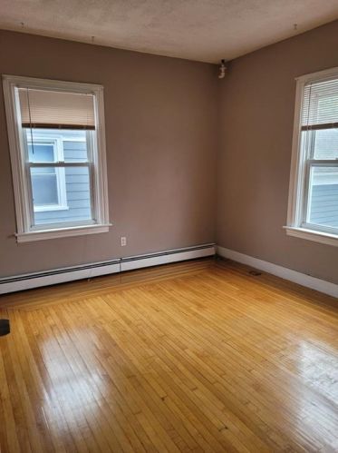 376 Hope St, Providence RI 02906-2651 exterior