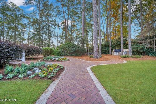 6 Raintree Ln, Bluffton SC 29909-5102 exterior