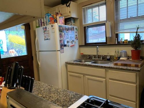 1633 Creedmoor Ave, Pittsburgh PA 15226-2439 exterior