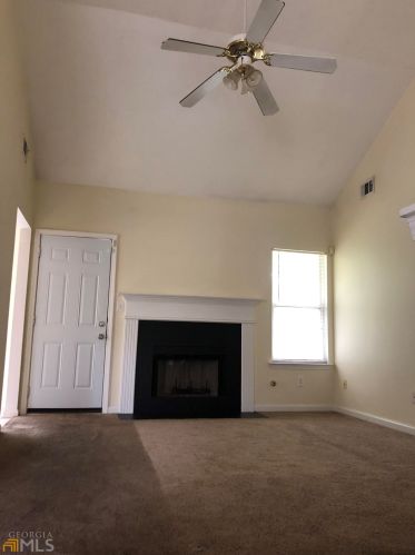 2880 Fld Spg Dr, Lithonia GA 30058-3851 exterior