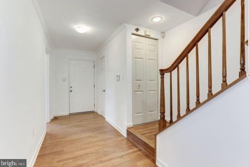 5808 Edson Ln, Rockville MD  20852-2981 exterior