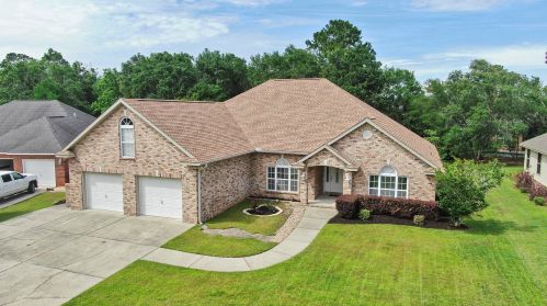 5643 Dunbar Cir, Milton, FL 32583-1836