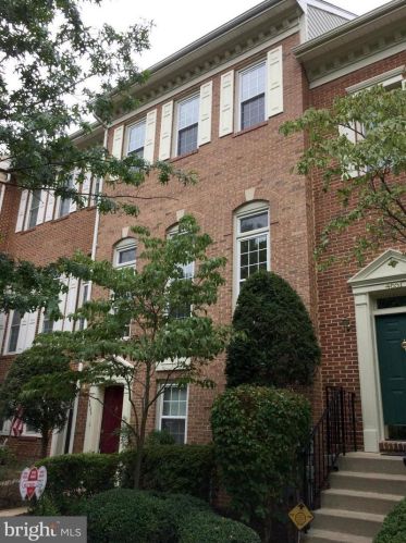 4653 Lambert Dr, Alexandria VA  22311-4942 exterior