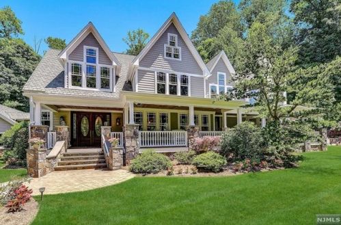 284 Saddle River Rd, Upper Saddle River, NJ 07458-2108