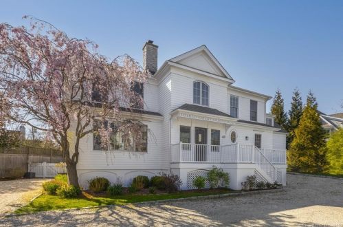 42 Danbury Ave, Westport CT  06880-6821 exterior