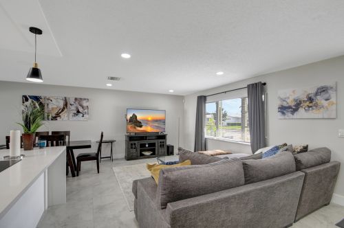 716 18 St, Boynton Beach FL 33426-5450 exterior