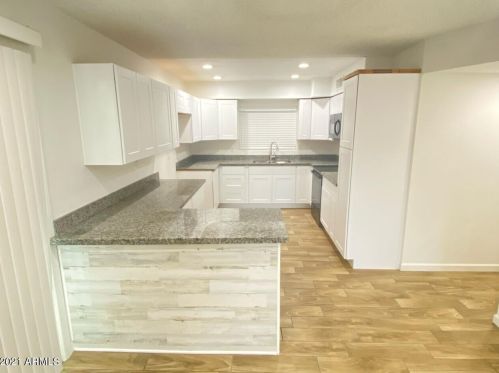 2327 56 Dr, Phoenix AZ 85031-2523 exterior