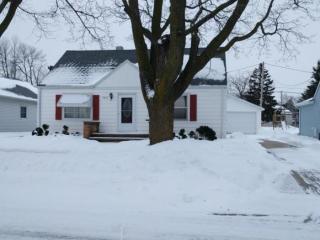 1012 Sharon St, Appleton WI  54914-3226 exterior