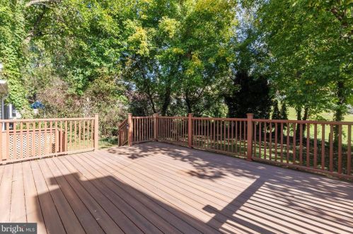 209 Foster Ave, Pittsburgh PA 15205-2352 exterior