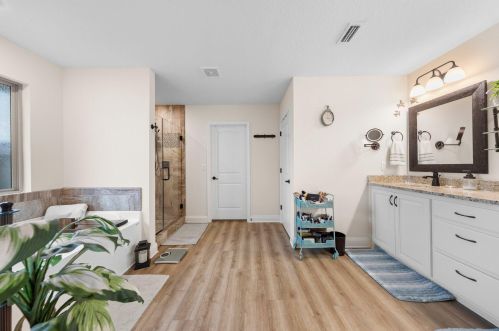 9088 Tara Cir, Milton FL 32583-8147 exterior