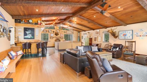 4512 Dolphin Ln, Alexandria VA 22309-3110 exterior