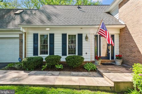 7708 Huntmaster Ln, Mc Lean, VA 22102-2510