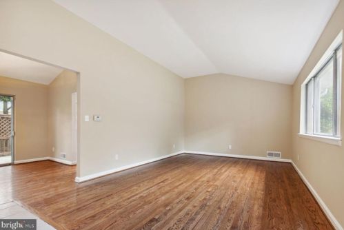 11512 Colt Ter, Silver Spring MD  20902-2913 exterior