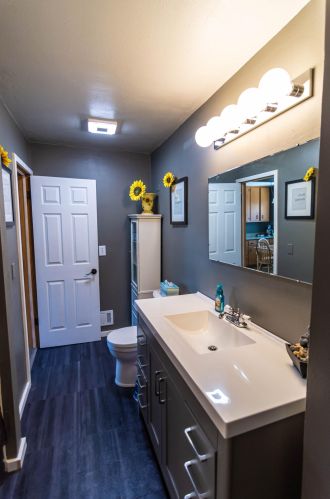 6613 Dodge Pl, Milwaukee WI  53220-1329 exterior