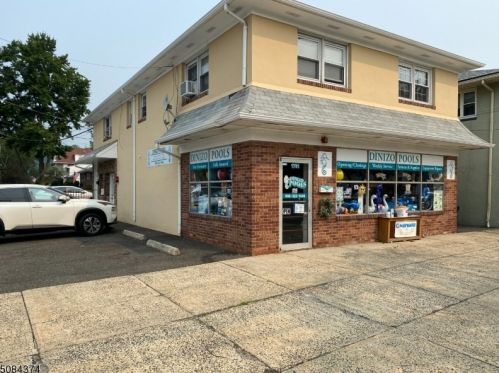 1701 2nd St, Scotch Plains NJ  07076-1647 exterior