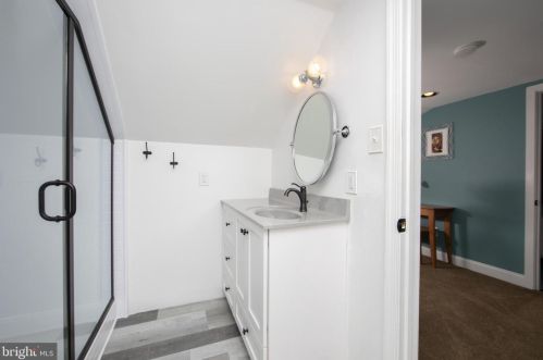 257 Stratford Ave, Camden NJ 08108-2327 exterior