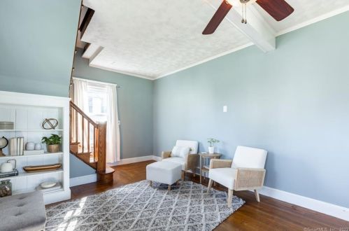 168 Montowese Ave, North Haven CT 06473-3806 exterior