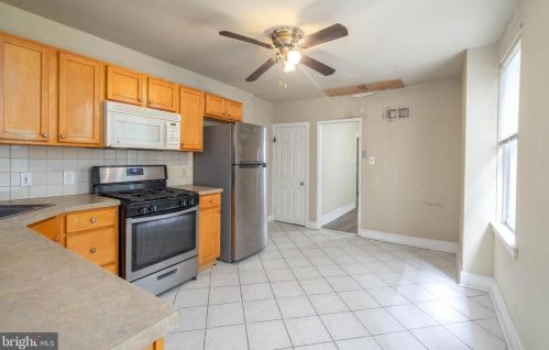 1310 17 St, Philadelphia PA 19121-5041 exterior