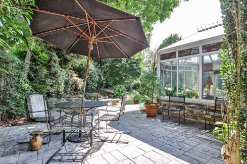 335 Craighead Dr, Atlanta GA 30319-1086 exterior