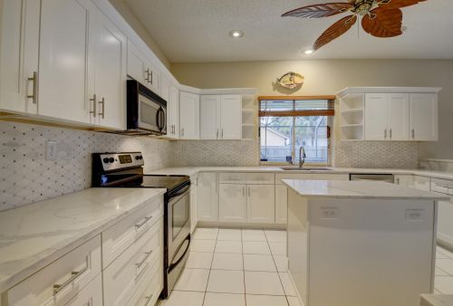 5745 Descartes Cir, Boynton Beach FL 33472-2430 exterior