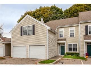 60 Evergreen Cir, Canton, MA 02021-2085