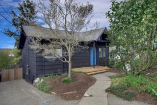 4141 2nd Ave, Seattle WA  98107-4918 exterior