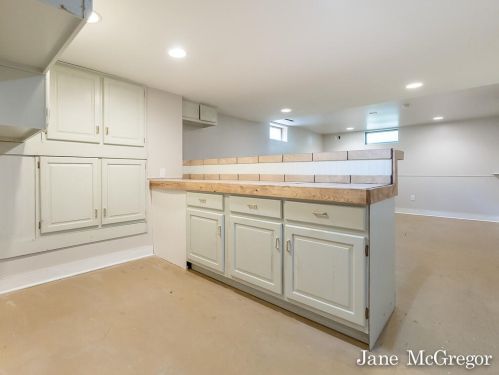 1305 Poulson Rd, Meskegon MI 49445-2532 exterior