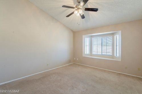 9961 Desert Aire Dr, Tucson AZ 85730-3803 exterior