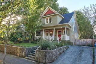 210 Fargo St, Portland, OR 97212-2023