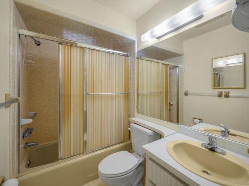 481 Curtis St, Fort Pierce FL 34983-1933 exterior