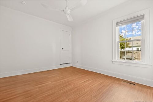 13 Is Hl Ave, Ridgefield CT exterior