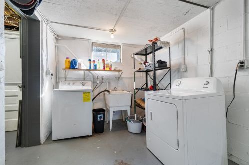 356 Spring Valley Rd, Pittsburgh PA  15243-1418 exterior