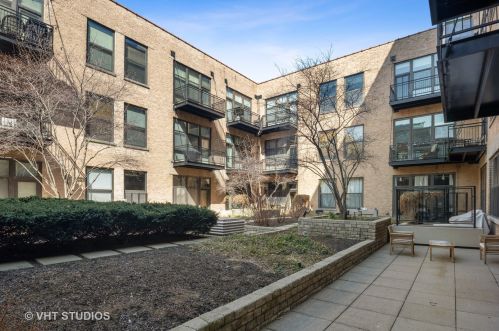 1040 Adams St, Chicago IL  60607-2912 exterior