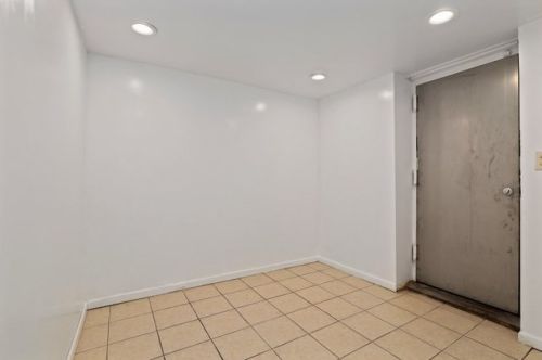 6152 Ellis Ave, Chicago IL 60637-2614 exterior