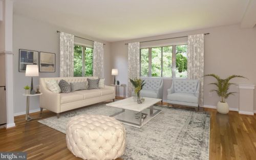 2879 Glenora Ln, Rockville MD 20850-3055 exterior