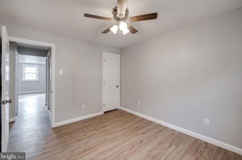 6410 Guyer Ave, Philadelphia PA 19153-2406 exterior