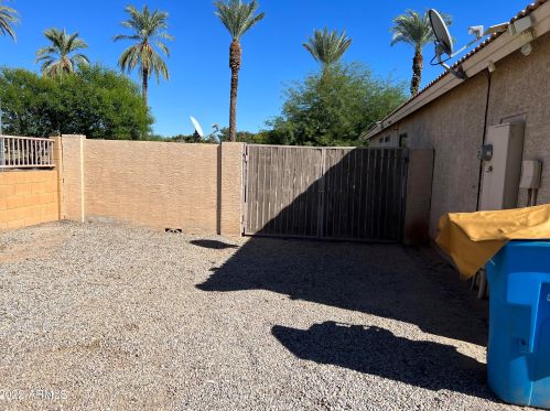 6621 21st Dr, Phoenix, AZ 85041-5403